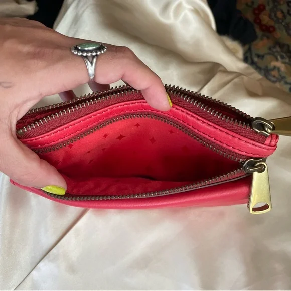 Fossil Red Fold Over Wallet with Storage - Picture 5 of 5